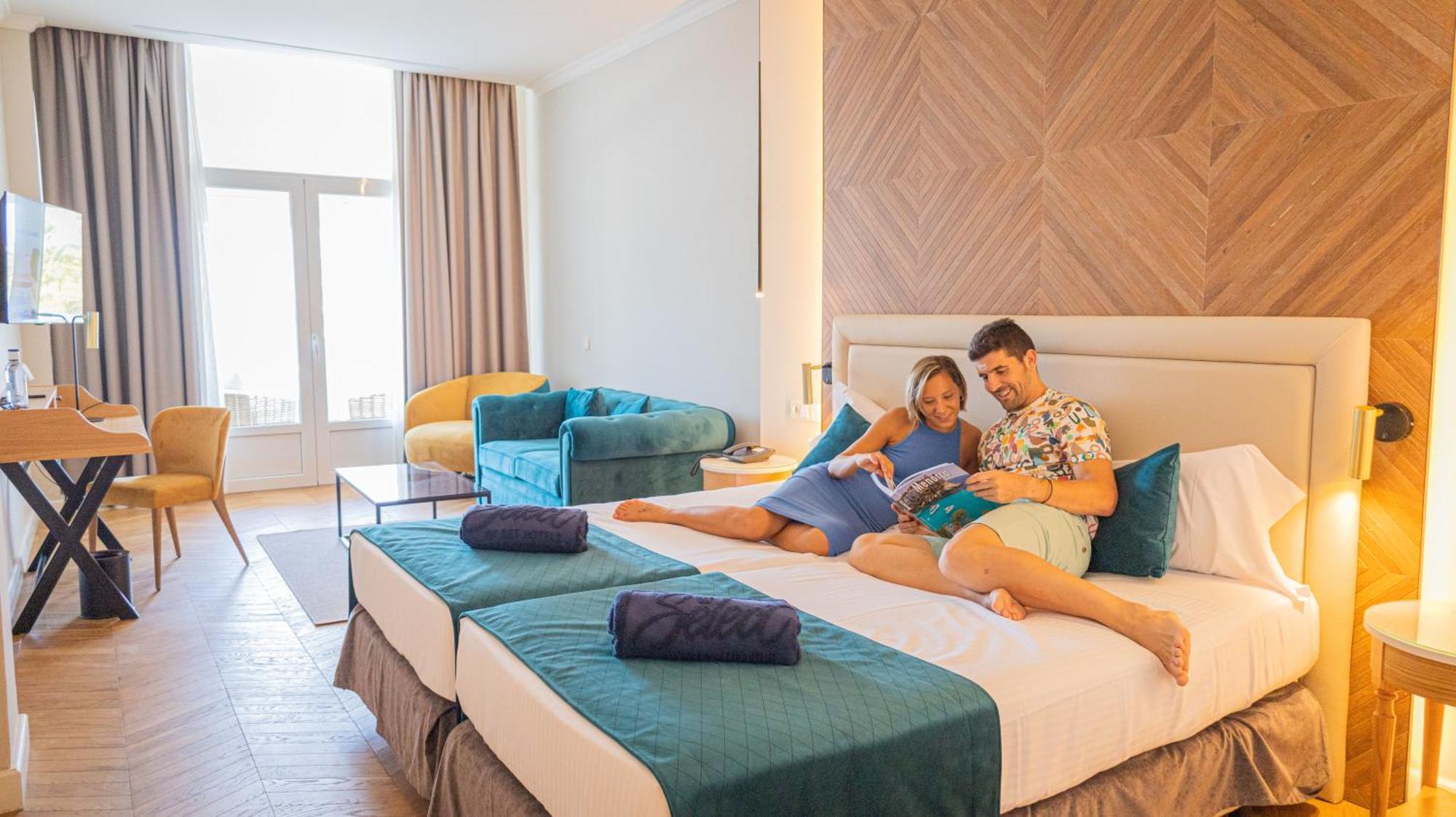 Seth Port Mahon Hotel Ngoại thất bức ảnh