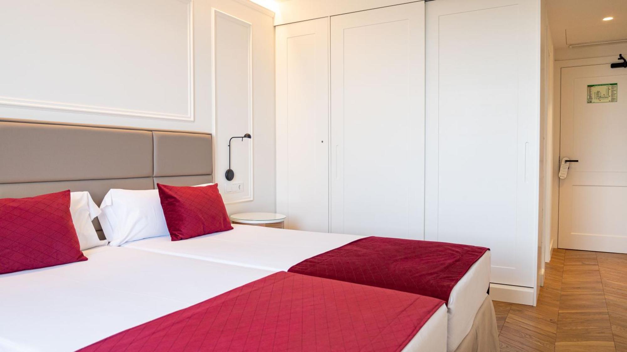 Seth Port Mahon Hotel Ngoại thất bức ảnh