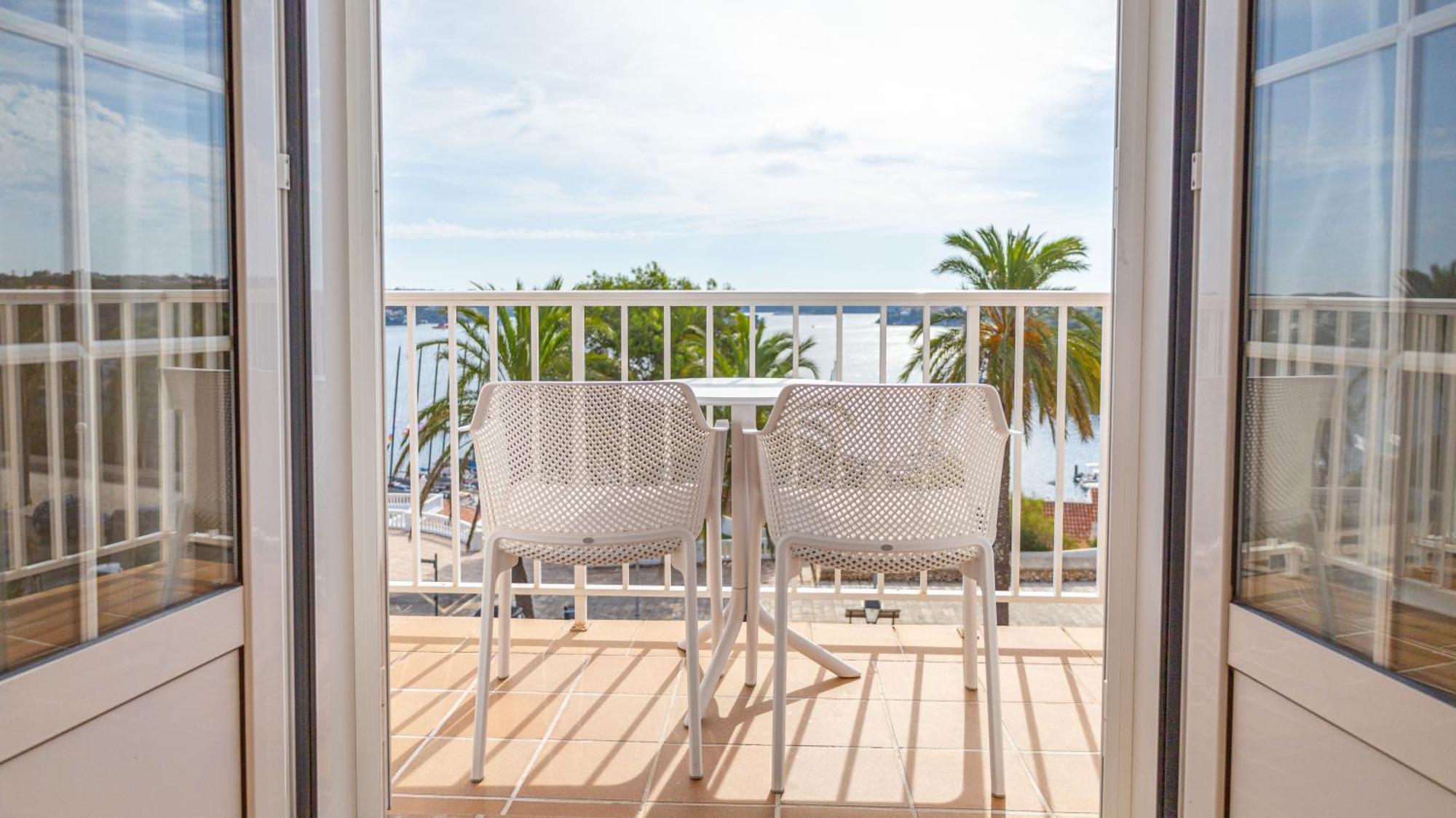 Seth Port Mahon Hotel Ngoại thất bức ảnh