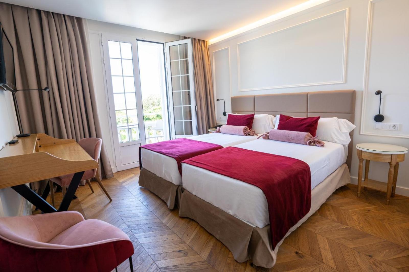 Seth Port Mahon Hotel Ngoại thất bức ảnh